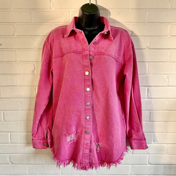 Fantaslook Pink Distressed Denim Jacket/Shacket w/ Frayed Hem, SZ S NWOT - Picture 3 of 13